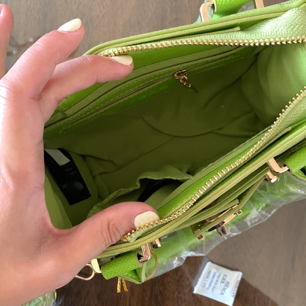 Bebe Evie Top Handle Crossbody Bag - Picture 4 of 4